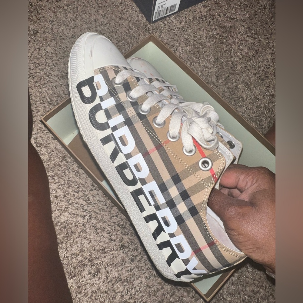 Burberry Sneakers